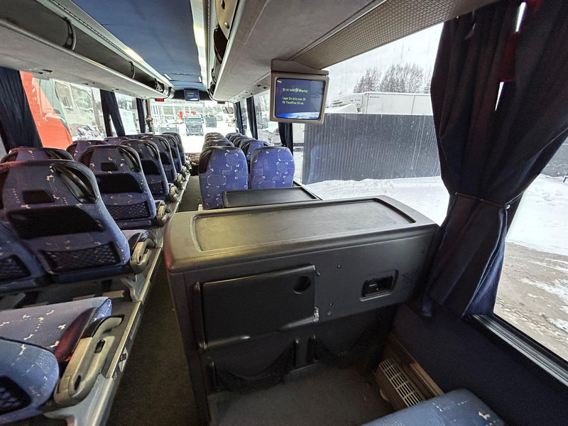 Туристически автобус Volvo B12B 9900 6x2 54 SEATS / AC / AUXILIARY HEATING / WC / DVD / CD: снимка 19