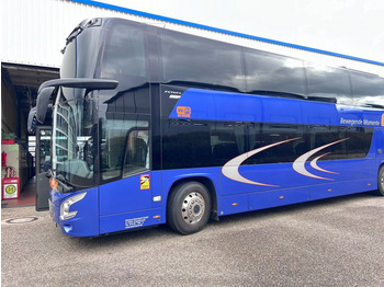 Двуетажен автобус BOVA