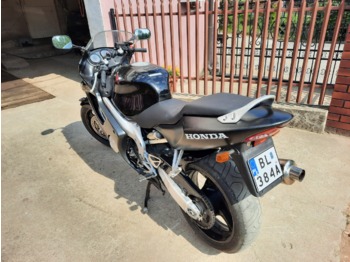 Мотоциклет Honda CBR 600F: снимка 1