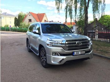 Лек автомобил TOYOTA Land Cruiser