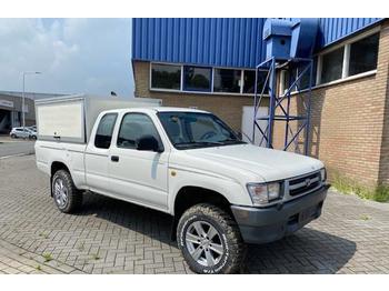 Лек автомобил Toyota Hilux X-CAB 4WD Benzine