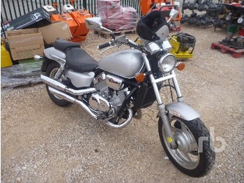 Honda VF750C MAGNA - Мотоциклет