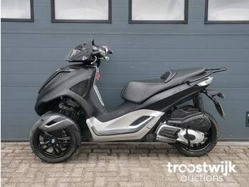 Piaggio 300cc motorscooter - Мотоциклет