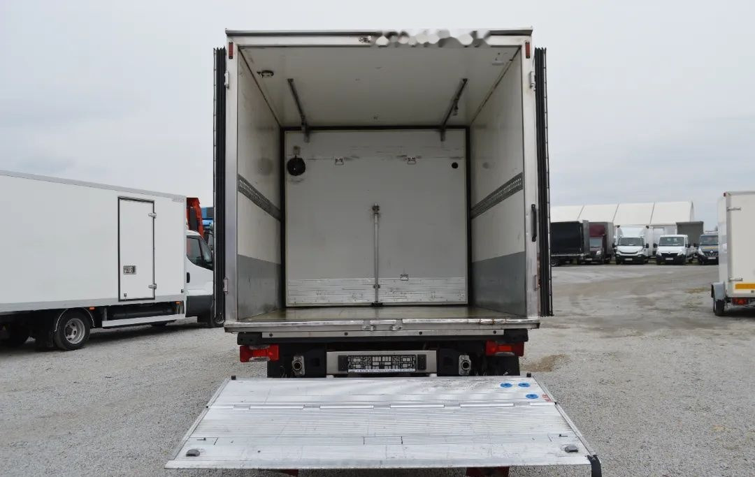 Рефрижератор камион IVECO DAILY 60C15 60-150 TWO-CHAMBER REFRIGERATOR CONTAINER ISOTHERM F: снимка 12