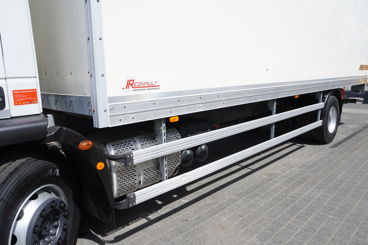 Камион фургон IVECO Eurocargo 190-320 E6 19 t / 21 pallets / tail lift: снимка 6