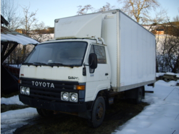Toyota Dyna - Камион фургон