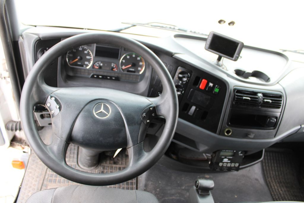 Рефрижератор камион Mercedes-Benz ATEGO 1018, CARRIER SUPRA 950 Mt,TWO-CHAMBER: снимка 12