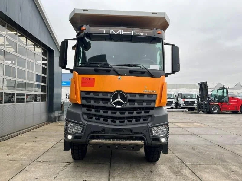 Нови Самосвал камион Mercedes-Benz Arocs 4848 K 8x4 Tipper Truck (3 units): снимка 2