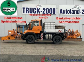 Камион Unimog U 400 4x4 Bankettfräse-Verdichter-Kehrmaschine: снимка 1