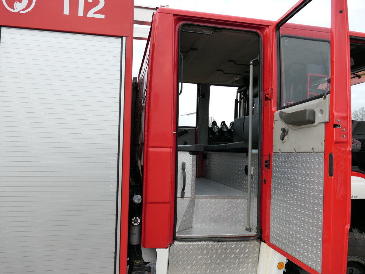 Пожарна кола IVECO FF 95 E 18W LF 8/6 DoKa 4X4 SFZ FEUERWEHR Löschf: снимка 17