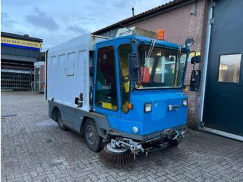 Мотометачна машина Ravo 5000 Compact Zelfrijdende Veegmachine