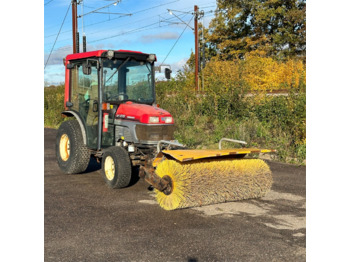 Yanmar EF235 - Трактор за комунални дейности