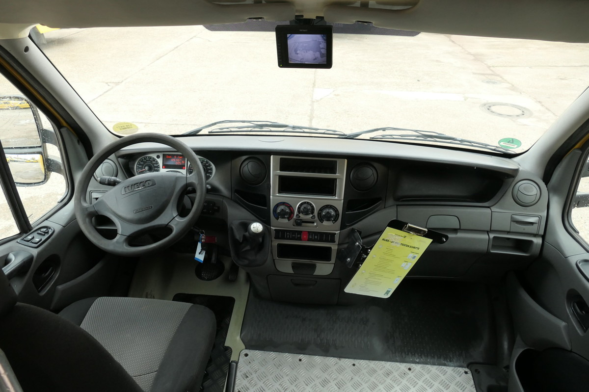 Лекотоварен автомобил фургон IVECO Daily 35 S11 C30C AUTOMATIK KAMERA MAXI Regale D: снимка 14