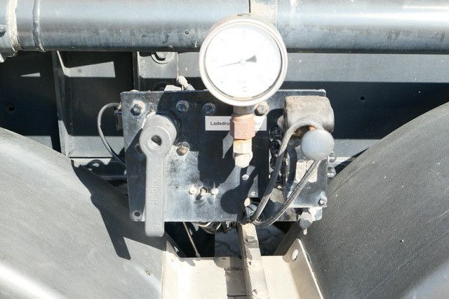 Цистерна за насипни товари Feldbinder KIP 38.3, 38m³, Alu-Chassis, Kippbar, SAF,: снимка 8