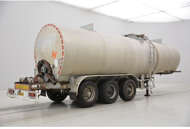 Полуремарке цистерна Fruehauf Bitumen tank trailer: снимка 5