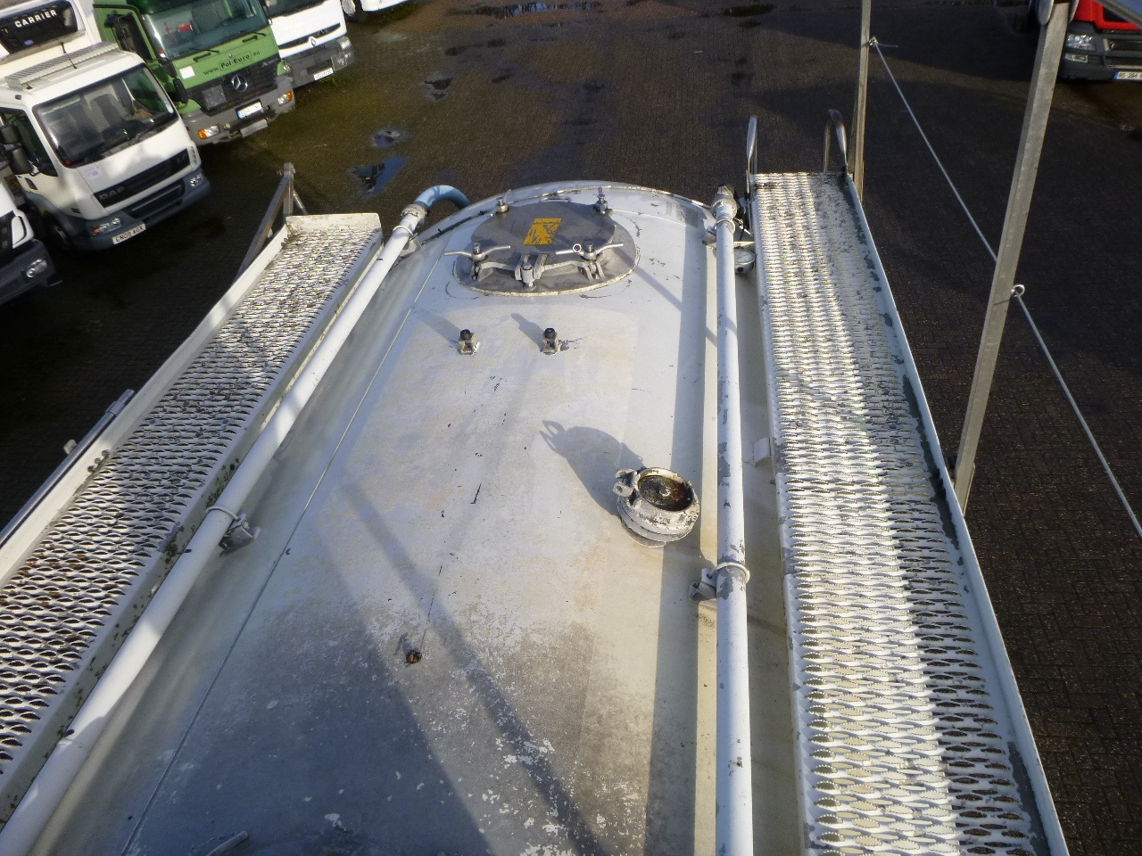 Полуремарке цистерна За превоз на брашно L.A.G. Powder tank alu 60.5 m3 (tipping): снимка 12