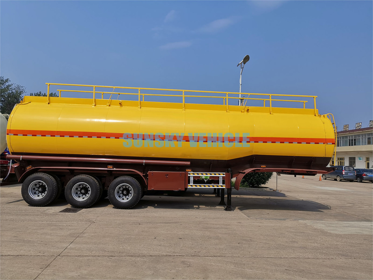 Нови Полуремарке цистерна За превоз на гориво SUNSKY 3 Axle Fuel Tanker Trailer: снимка 4