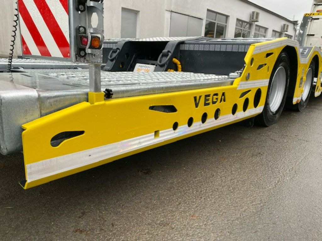 Нови Автовоз полуремарке Vega Truck Carrier Zink+Lenk+LED: снимка 18