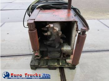 Прикачен инвентар Bomag frees 40cm Frees 40CM