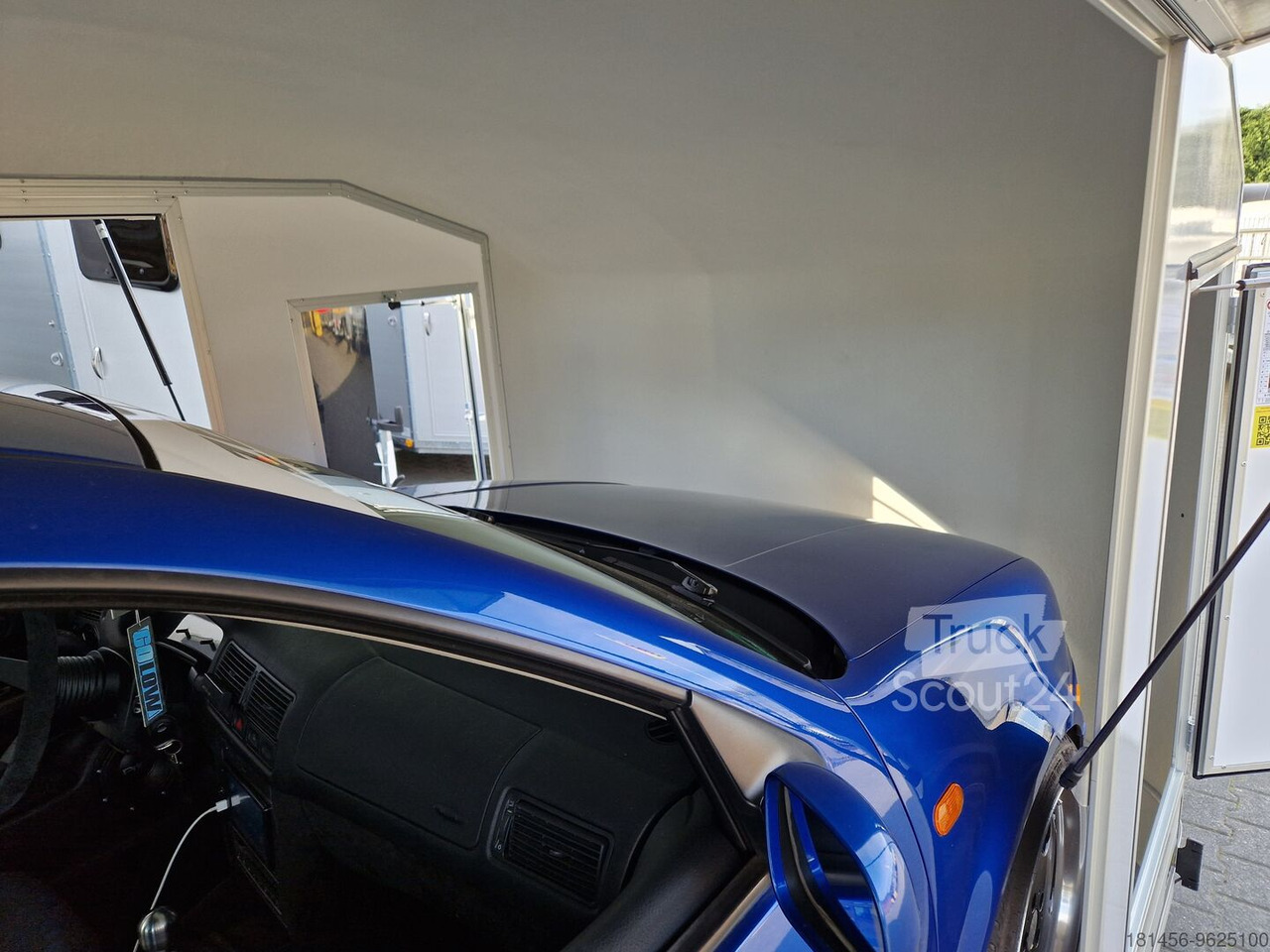 Нови Автовоз ремарке Roadster 1000 enclosed Car Transport Trailer 3500kg 100km/h Pullman Soft Fahrwerk: снимка 8