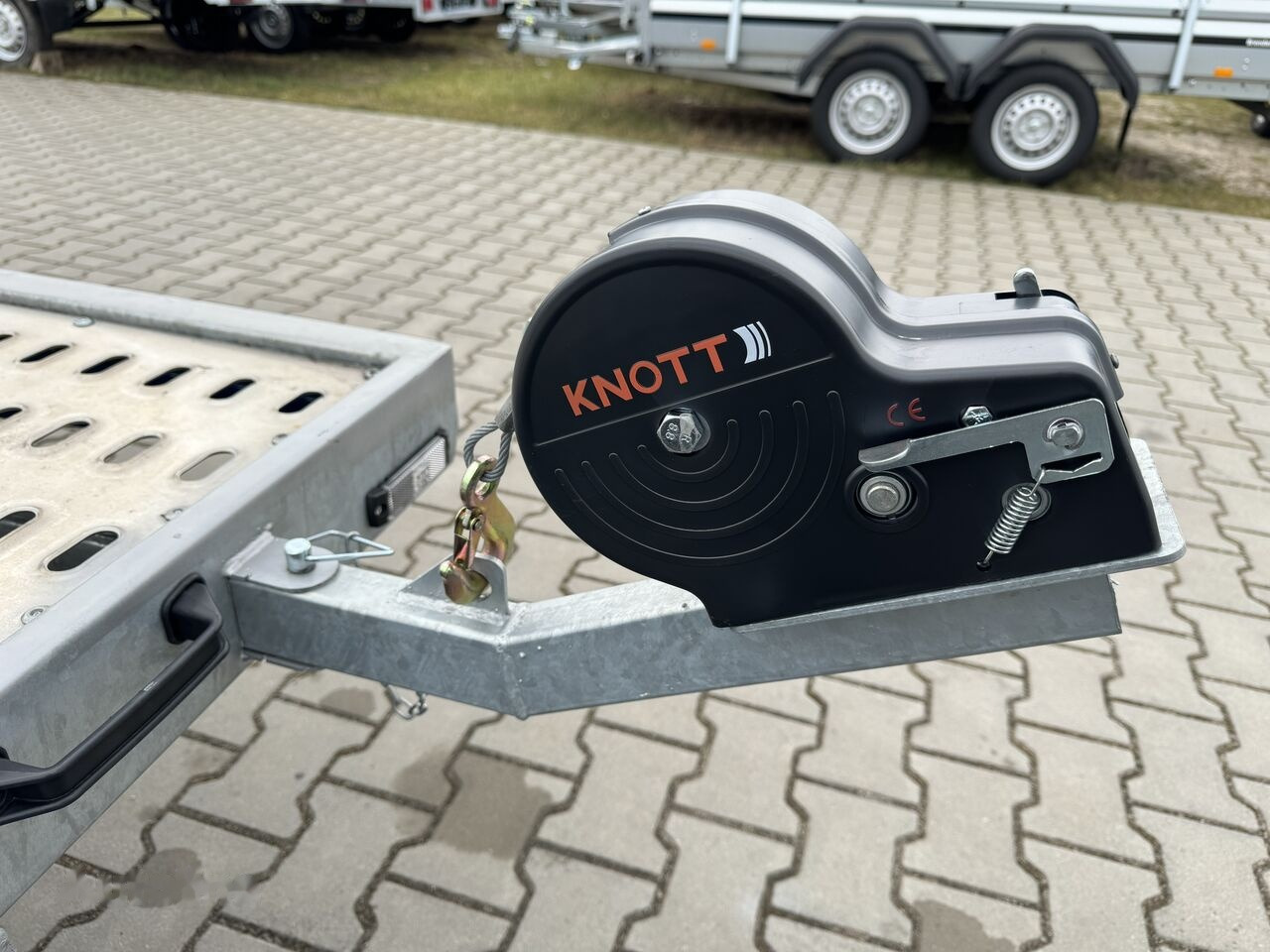 Нови Автовоз ремарке TA-NO GRAVITY LOW 27.45 trailer for 1 car 2700 kg GVW: снимка 8