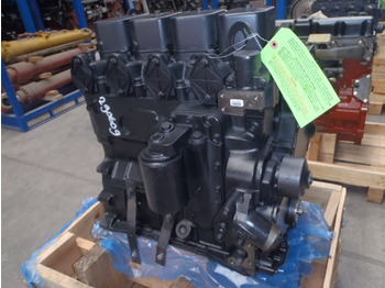 Case 4-390 - Двигател