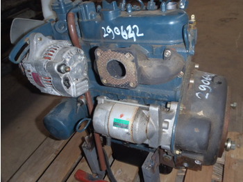 KUBOTA D722 - Двигател