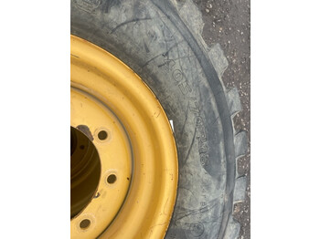 Комплект колела за Колесен товарач Koła opony firestone 405/70 r18 Cat 906: снимка 3