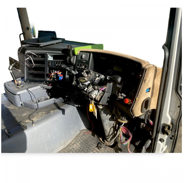 Кабина и интериор Scania G-Series (01.09-): снимка 6