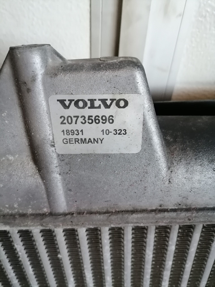Интеркулер за Камион Volvo Intercooler radiator 20735696: снимка 3