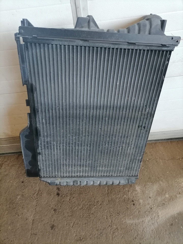 Интеркулер за Камион Volvo Intercooler radiator 20735696: снимка 2