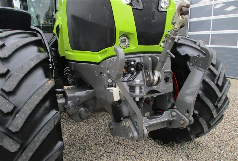 Трактор CLAAS AXION 870 CMATIC med frontlift og front PTO, GPS: снимка 22