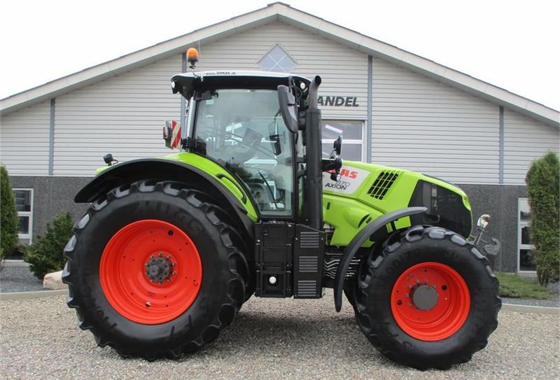 Трактор CLAAS AXION 870 CMATIC med frontlift og front PTO, GPS: снимка 3