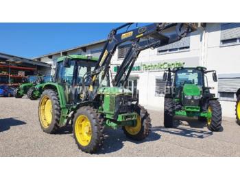 Селскостопански трактор John Deere 6100