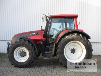 Селскостопански трактор Valtra T182 Direct