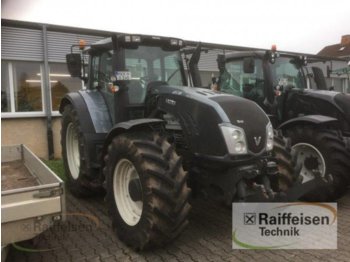 Селскостопански трактор Valtra T213