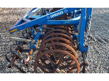 Селскостопански валяк Dalbo Levelflex med hydralisk cross-board