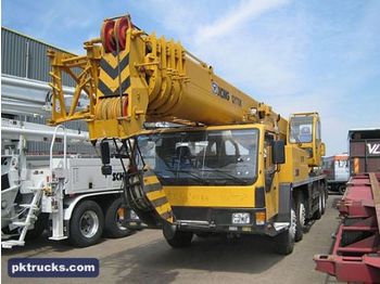 XCMG QY70K 8x4 crane truck - Автокран