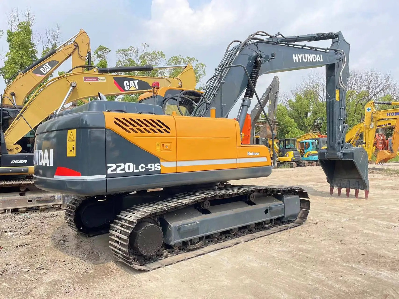 Верижен багер HYUNDAI R220 -9S track excavator 22 tons Korean hydraulic digger: снимка 3
