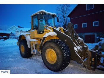 Колесен товарач Volvo L110F