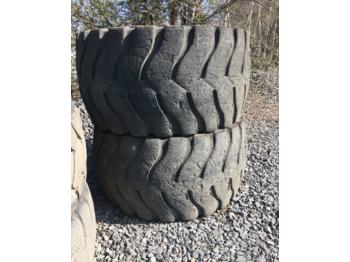 Колесен товарач Komatsu WA 600 Reifen Tyres 35/65R 33 XLD D2A Michelin: снимка 1