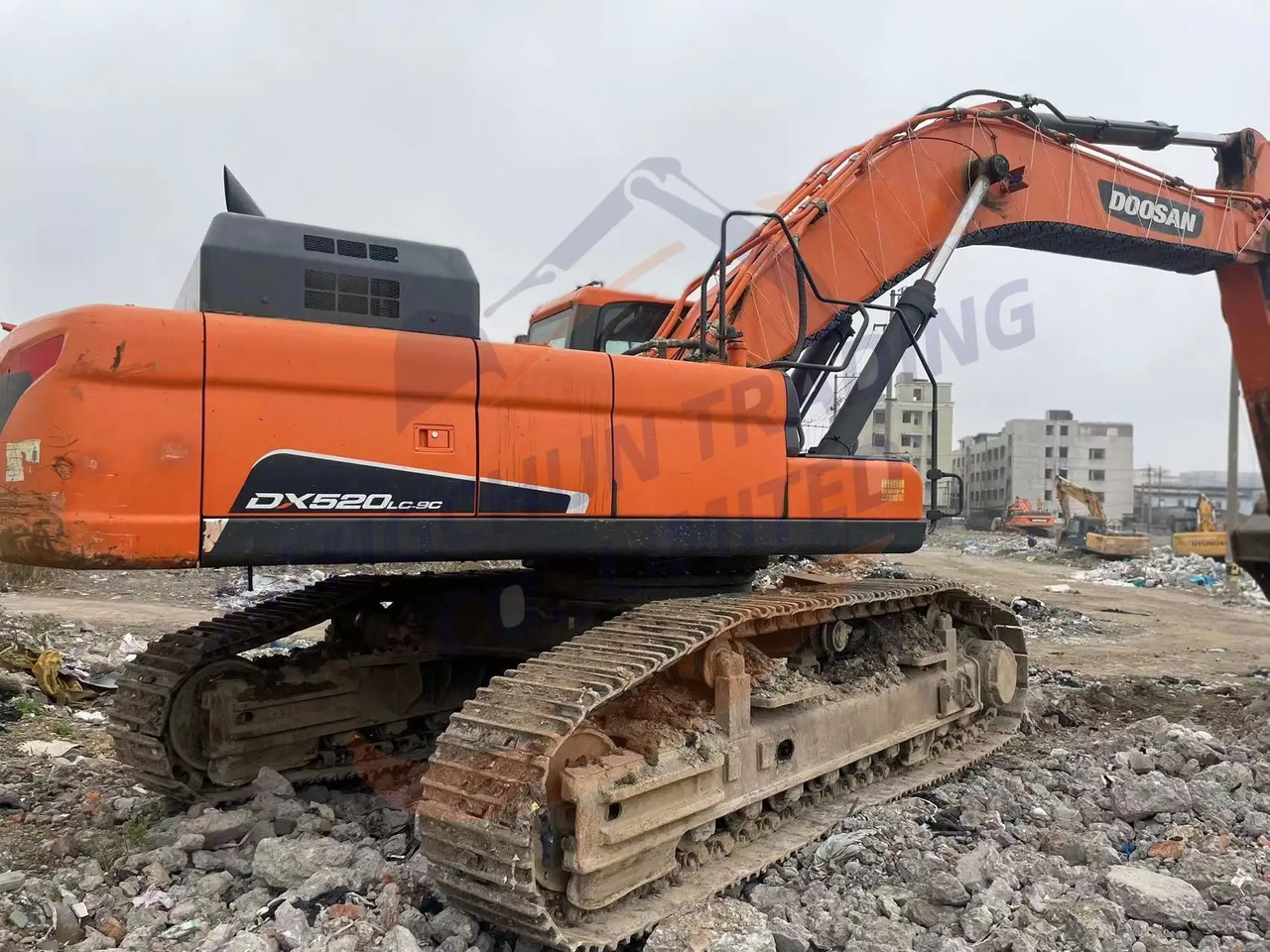 Верижен багер Low running hours Used Doosan excavator DX520LC-9C in good condition for sale: снимка 3
