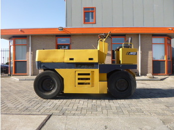 Пневматичен валяк KOMATSU JW33-2