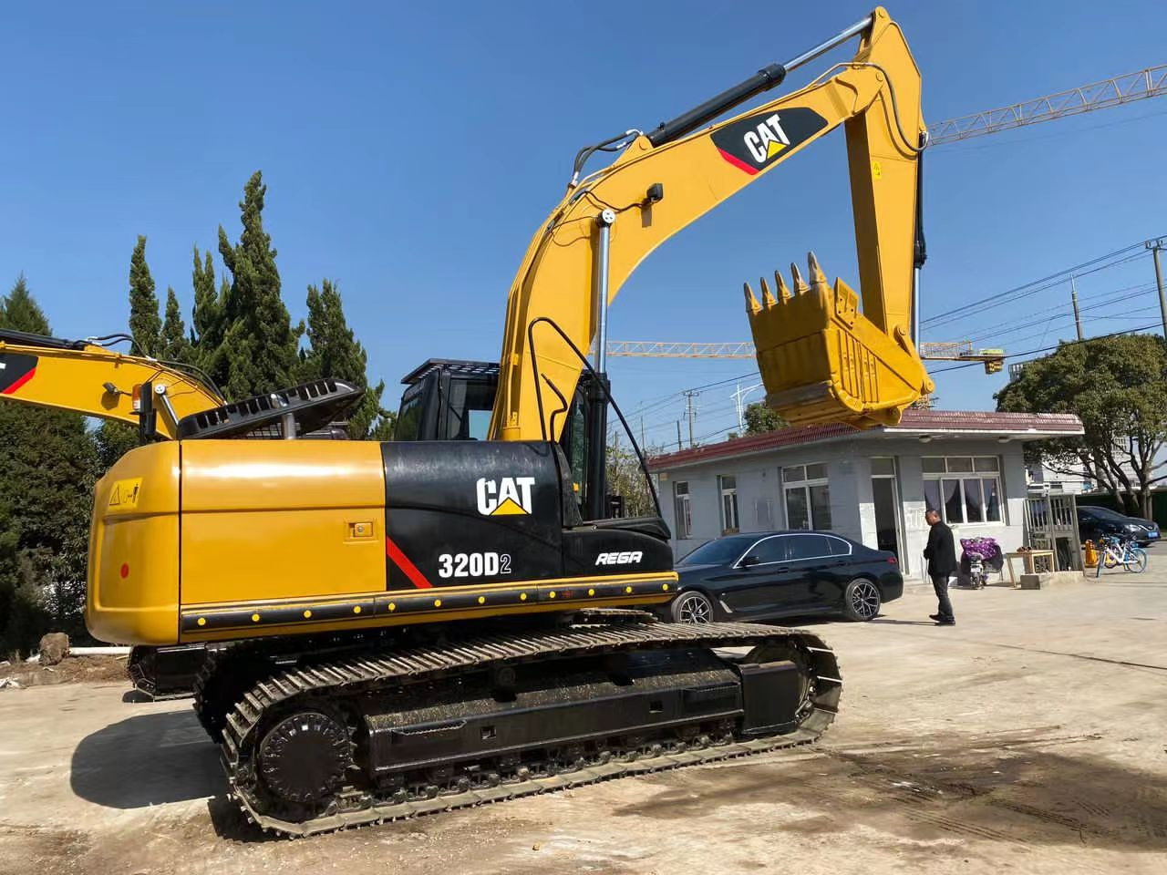 Верижен багер used excavator CATERPILLAR 320D2 original design and perfect service welcome to inquire: снимка 3