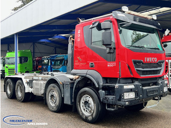 Мултилифт с кука камион IVECO Trakker