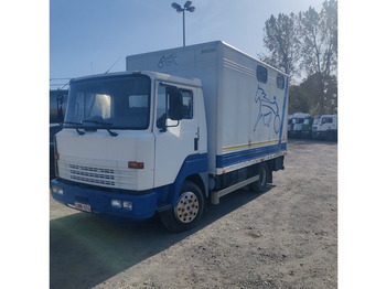 За превоз на животни камион NISSAN