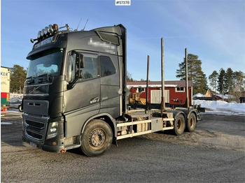 Камион за дърва VOLVO FH16