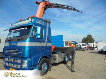 Камион с кран VOLVO FH16 520