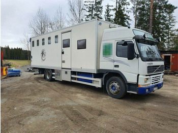 За превоз на животни камион VOLVO FM7