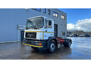 MAN 19.332 (BIG AXLE / 6 CYLINDER / MANUAL PUMP) - Влекач